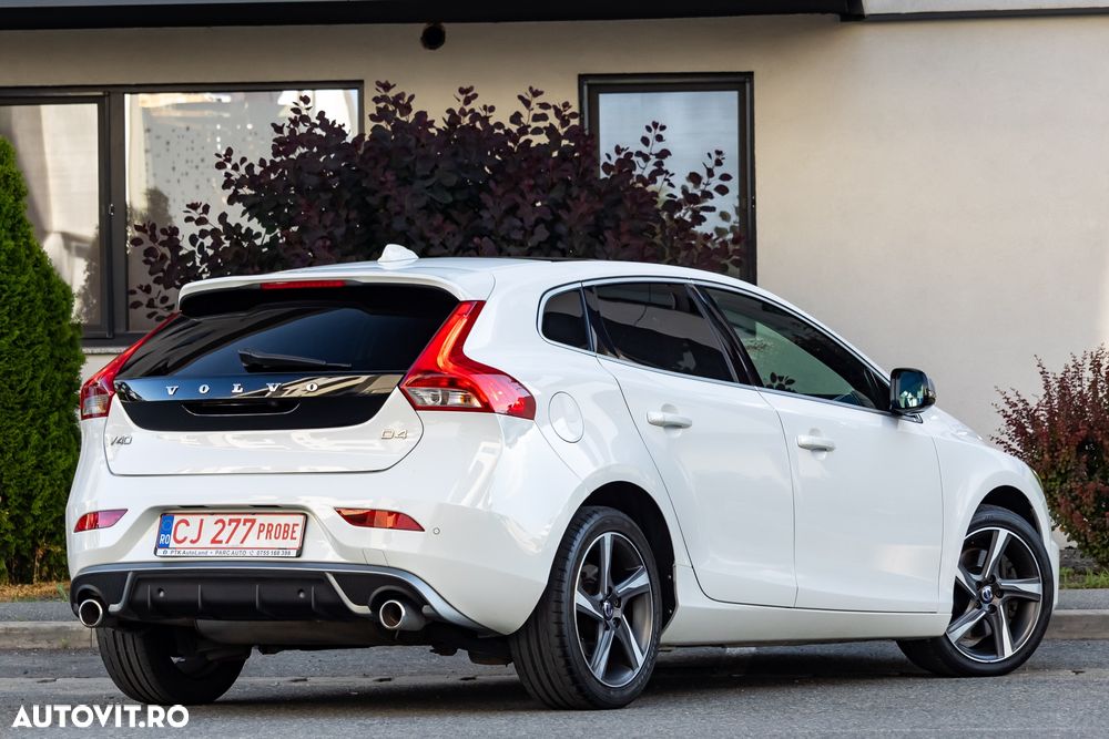 Volvo V40 D4 VEA Aut. R-Design - 4