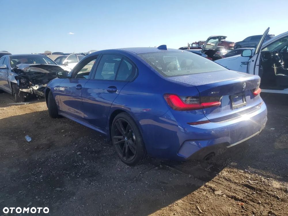 BMW Seria 3 330i xDrive M Sport - 4
