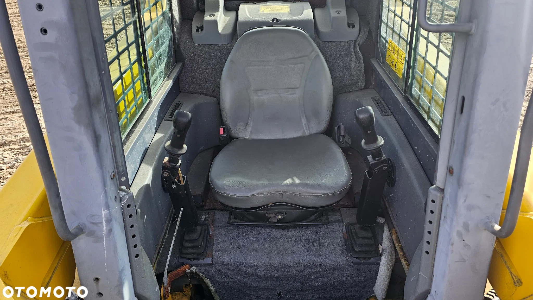 Gehl 4640 MINIŁADOWARKA widły - 10