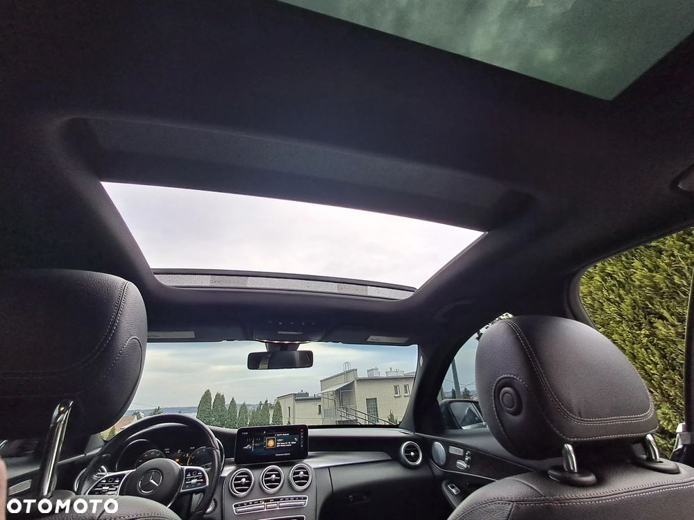 Mercedes-Benz Klasa C 300 4Matic 9G-TRONIC Exclusive - 11