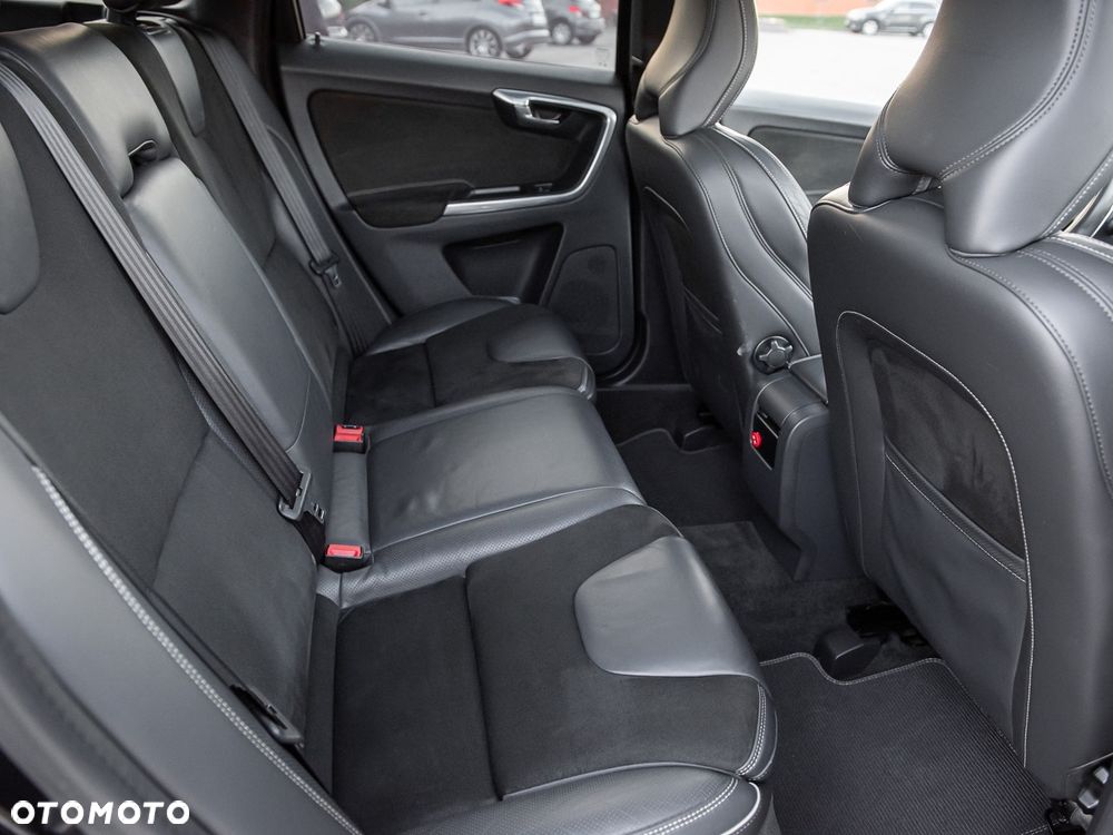 Volvo XC 60 D4 Geartronic Summum - 30