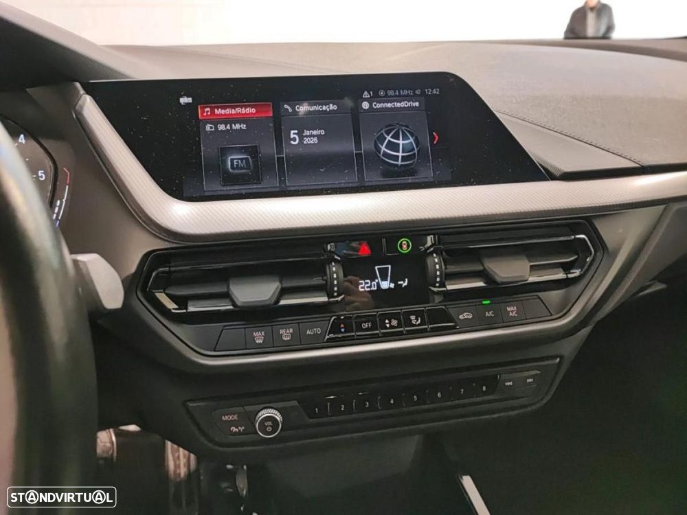 BMW 116 d Pack Desportivo M - 5