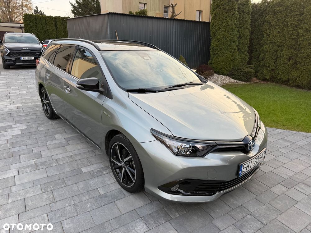 Toyota Auris Hybrid 135 Prestige - 6