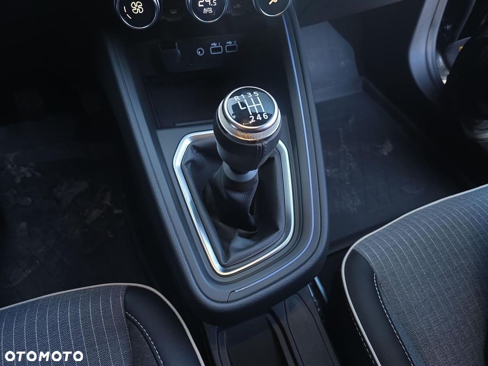 Renault Clio 1.0 TCe Techno - 24