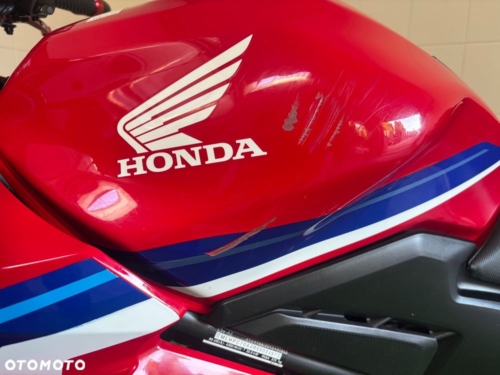 Honda CBR - 23