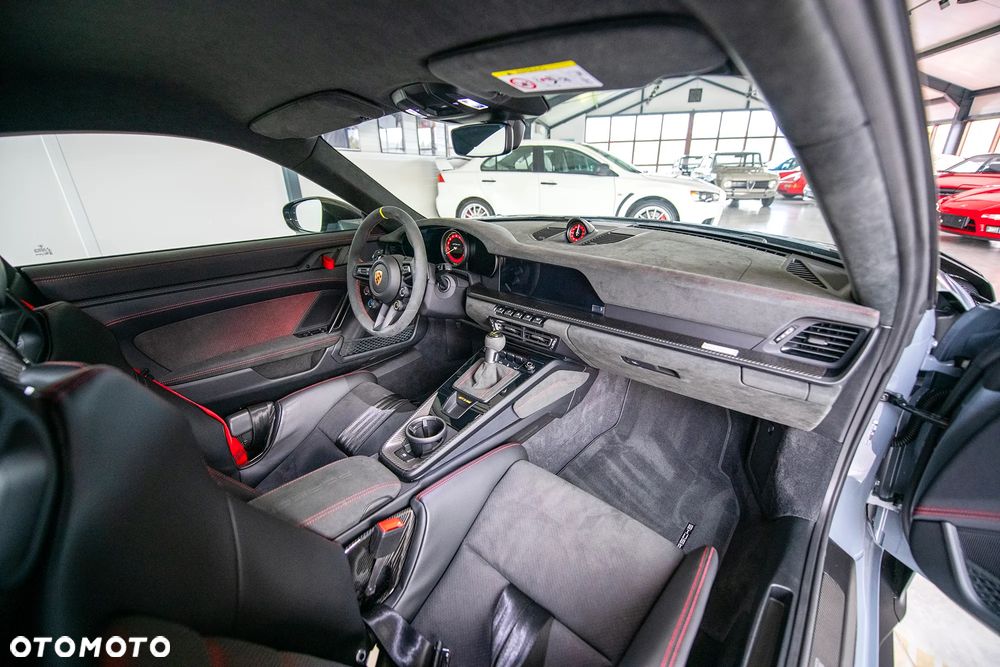Porsche 911 GT3 RS - 18