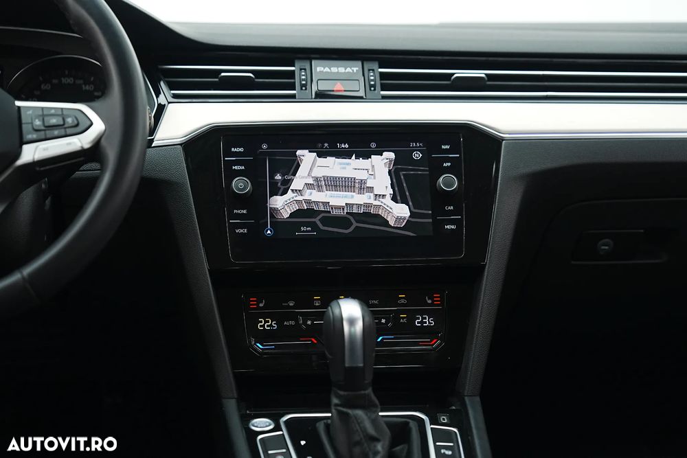 Volkswagen Passat 2.0 TDI DSG Highline - 14