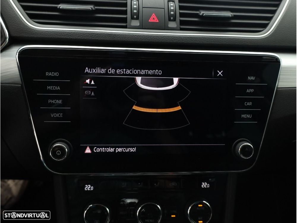 Skoda Superb Break 2.0 TDI DSG - 20