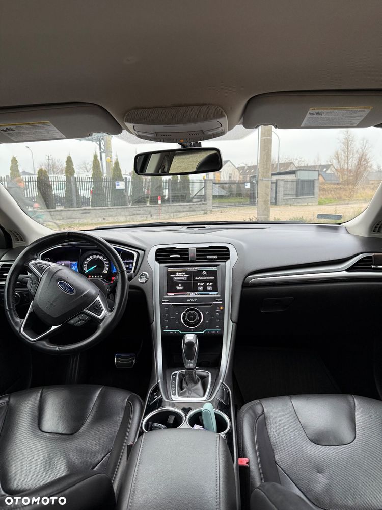 Ford Fusion 2.0 EcoBoost Titanium - 12