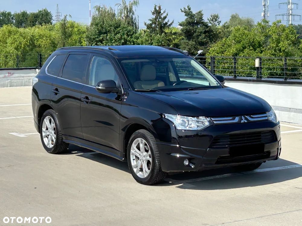 Mitsubishi Outlander 2.2 DI-D 4WD Automatik Instyle - 2