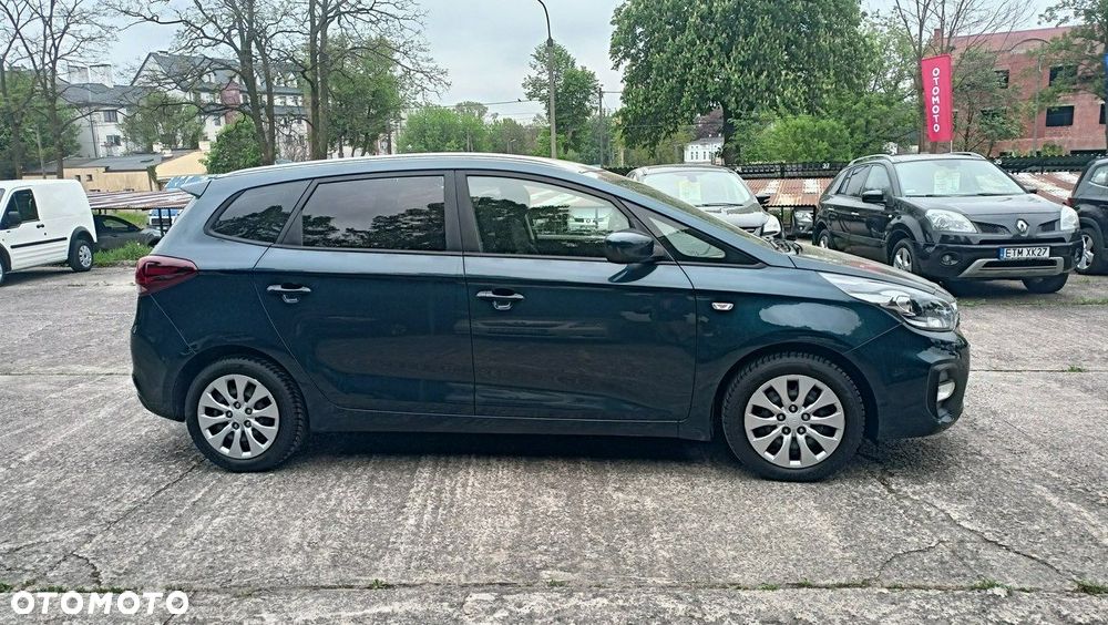 Kia Carens 1.7 CRDi L 7os - 13