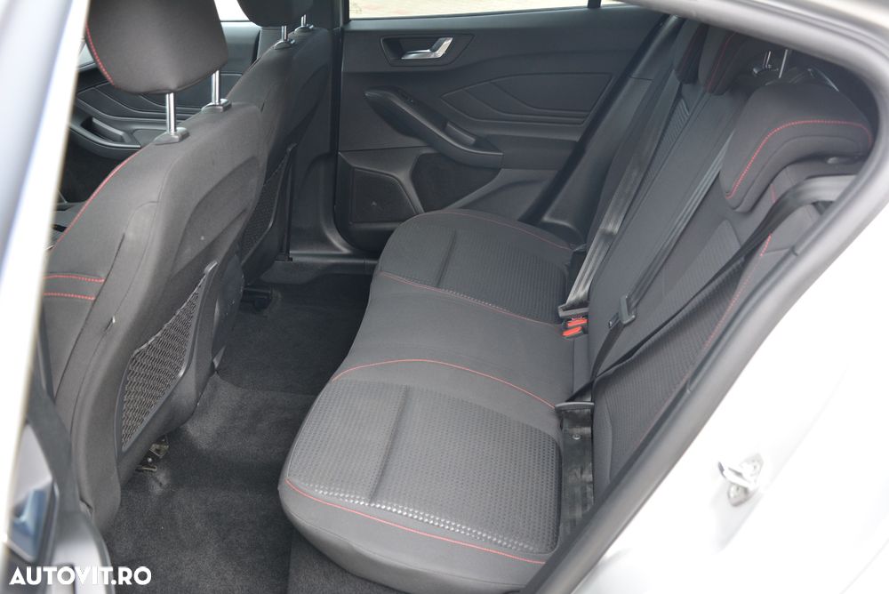 Ford Focus 1.0 EcoBoost Hybrid ST-LINE STYLE - 11