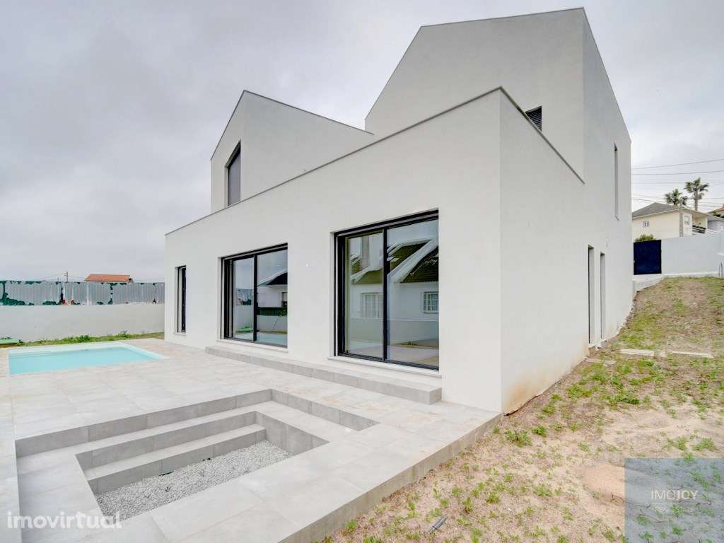 Moradia Isolada T5 com Piscina e Jardim a Estrear em Manique - Grande imagem: 2/34