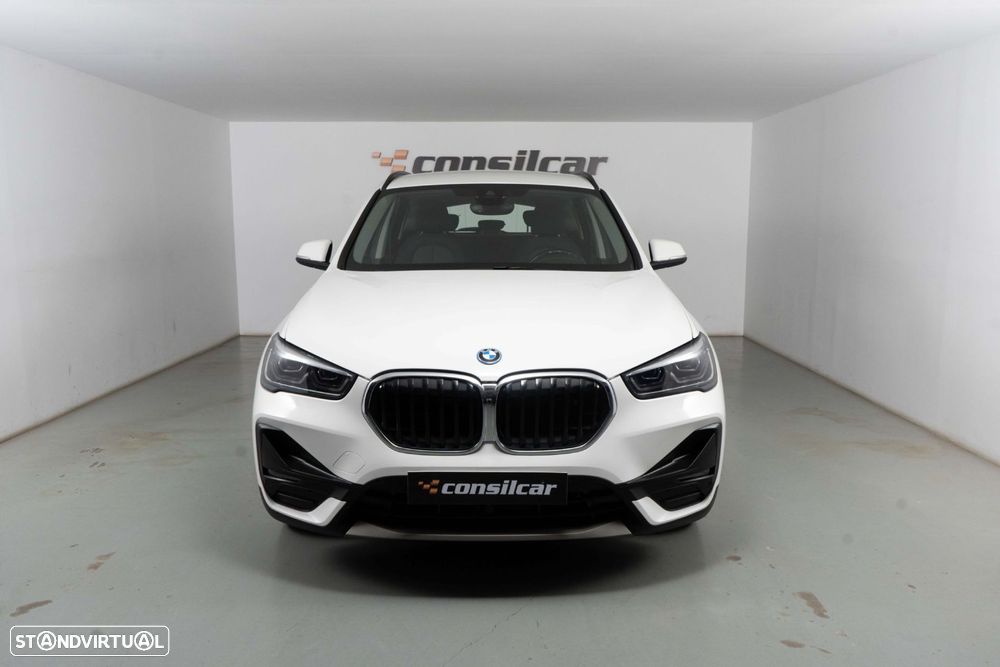BMW X1 25 e xDrive Corporate Edition - 3