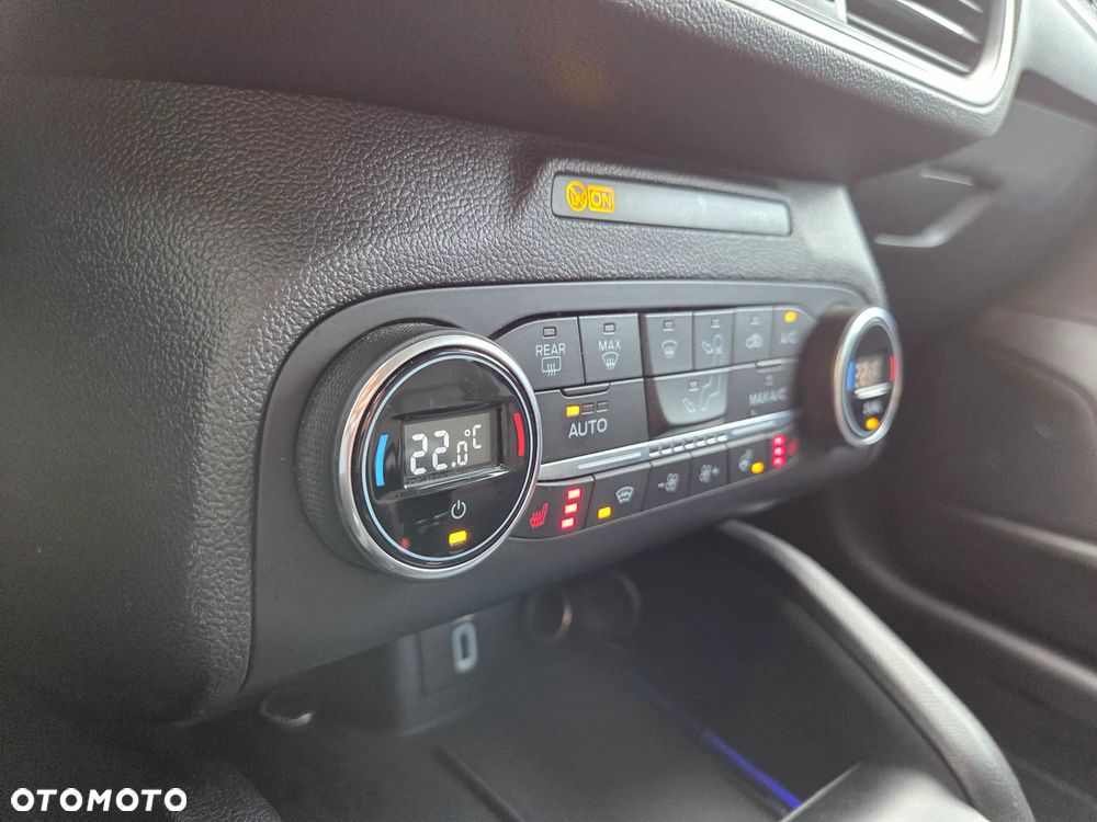 Ford Focus 1.5 EcoBlue Titanium Business - 25