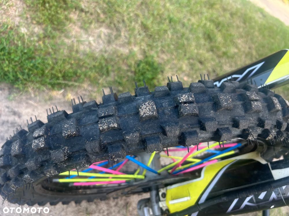 Suzuki RM - 8
