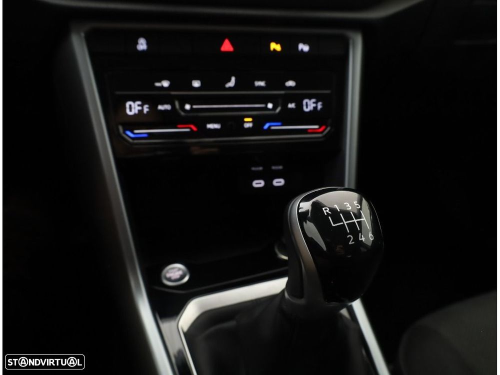 VW T-Roc 1.0 TSI Urban - 35