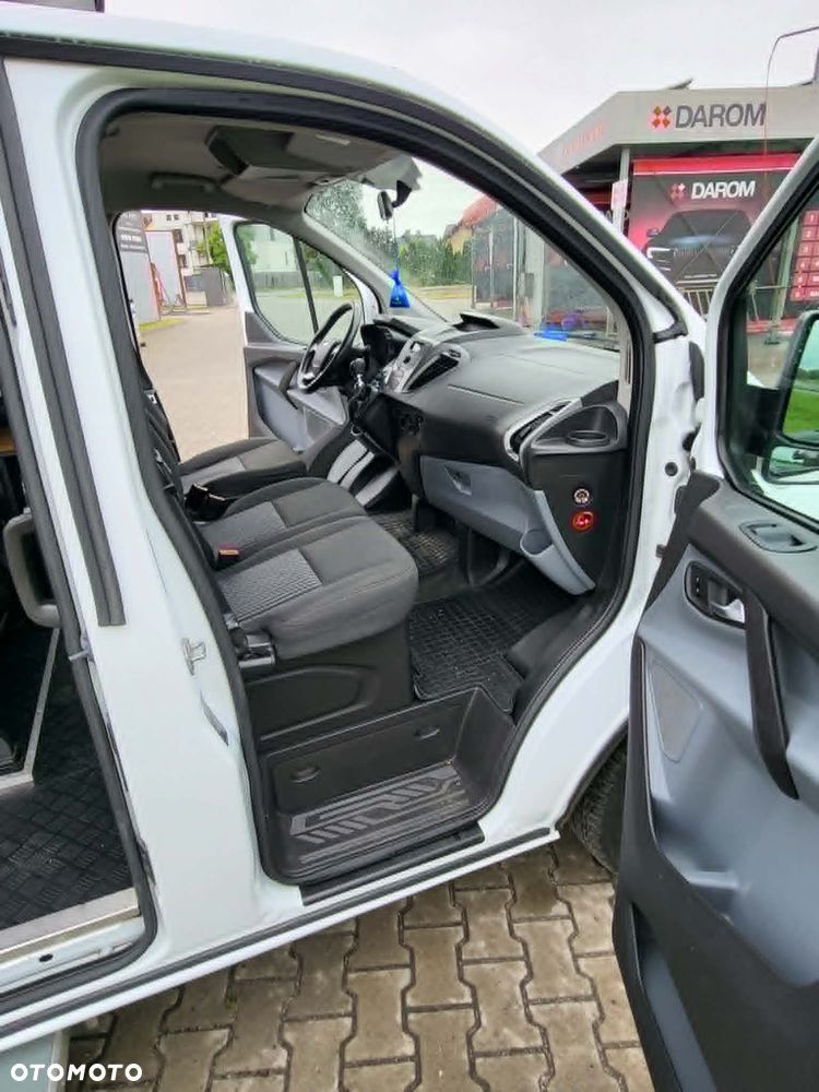 Ford E-Transit Custom - 10