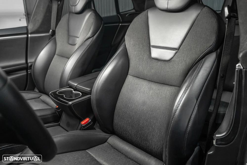 Tesla Model S 75 - 21