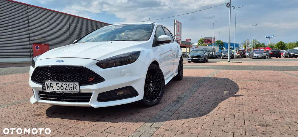 Ford Focus 2.0 EcoBoost ST - 2