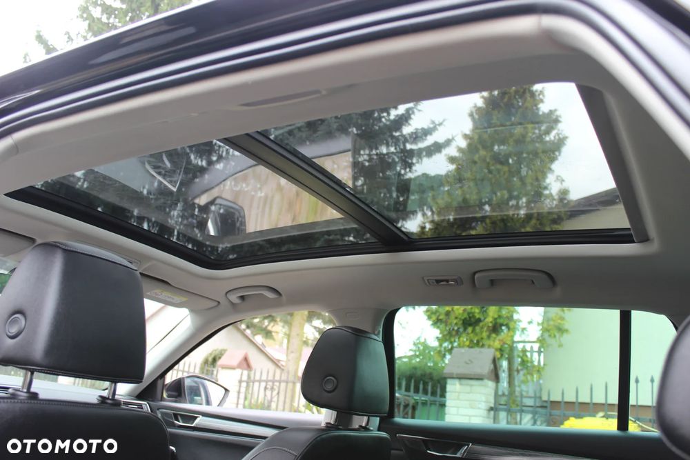 Skoda Superb 2.0 TDI DSG Premium Edition - 13