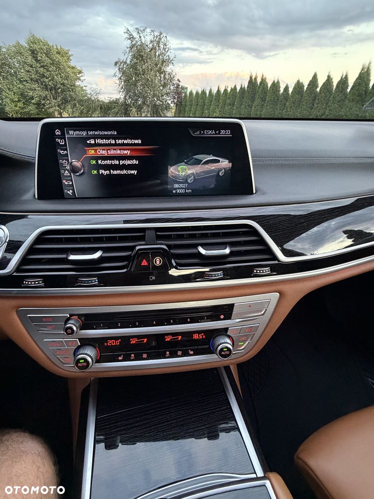 BMW Seria 7 - 8