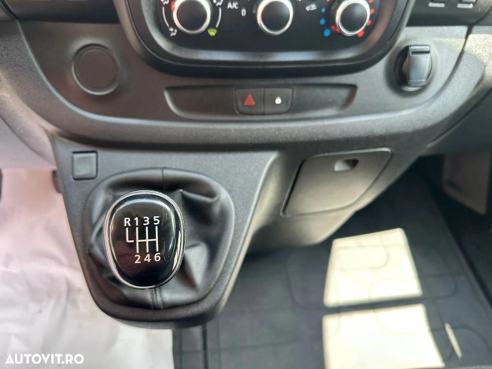 Renault Trafic 2.0 Blue dCi 120 Combi L1H1 8+1 locuri Authentique - 21