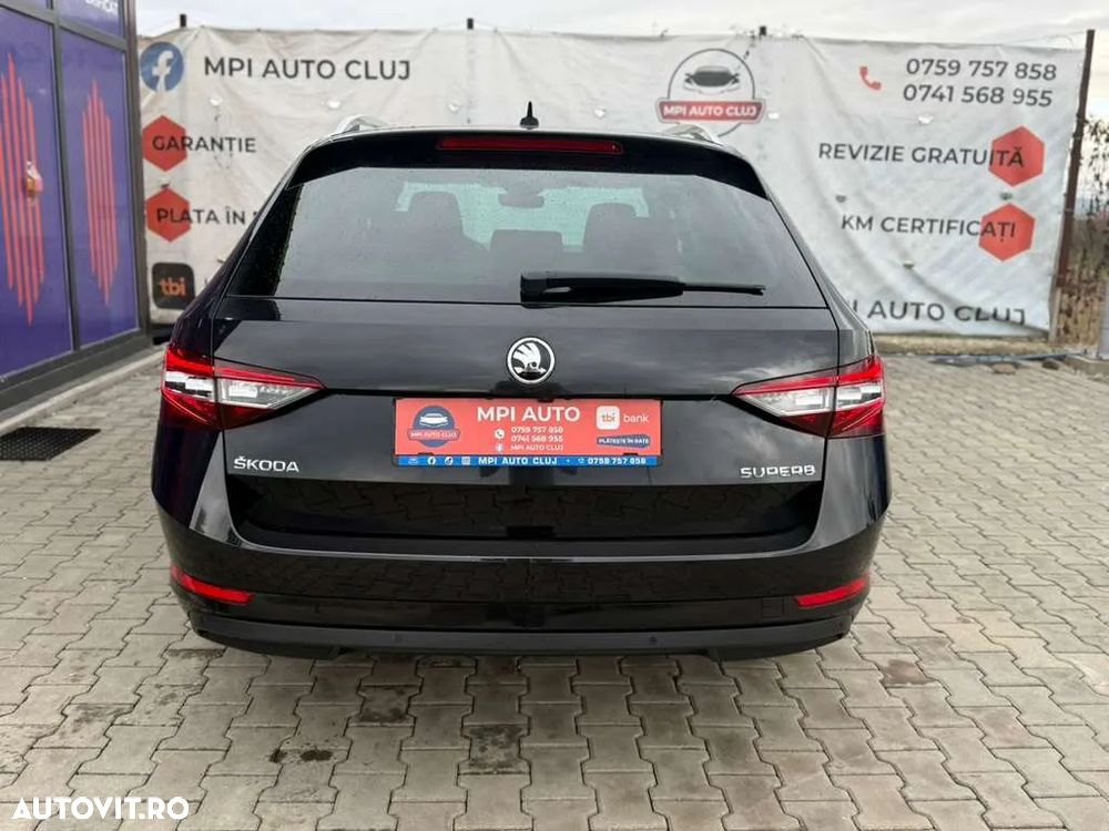 Skoda Superb Combi 2.0 TDI DSG Laurin & Klement - 9