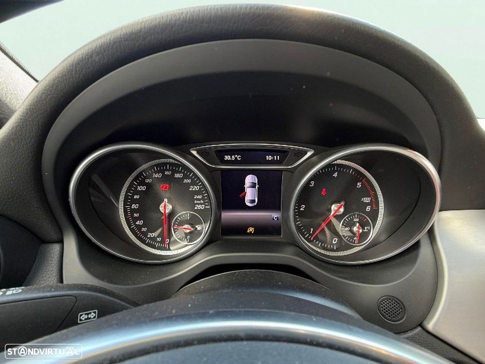 Mercedes-Benz CLA 180 - 11