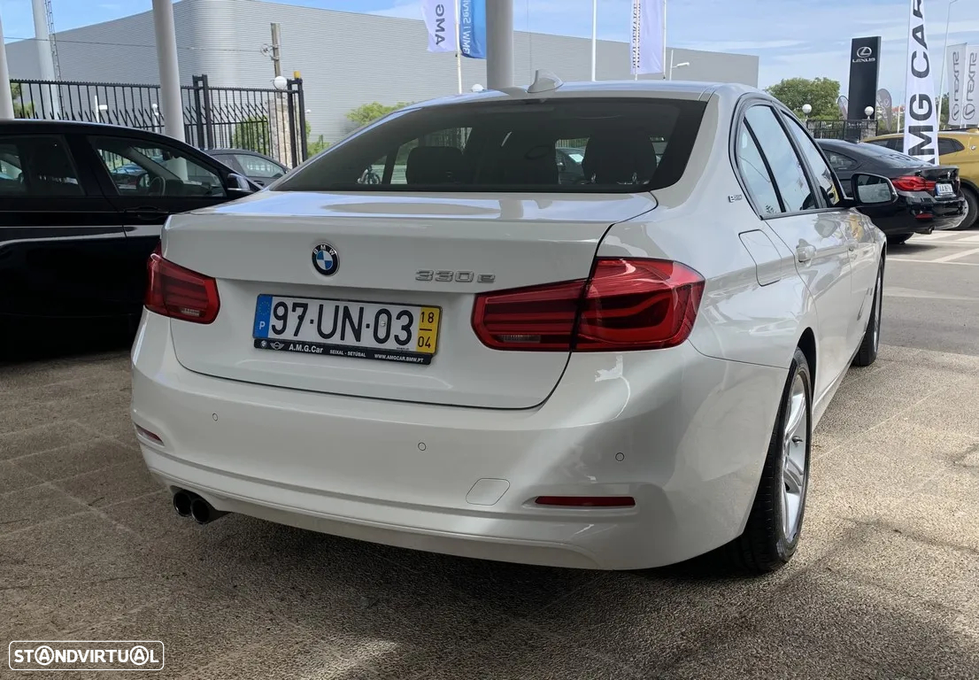 BMW 330 e iPerformance Line Sport - 22