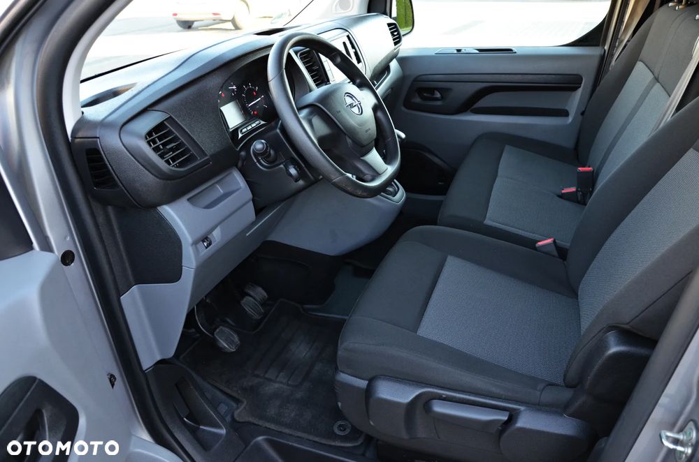 Opel Vivaro Standard Flexcab - 25