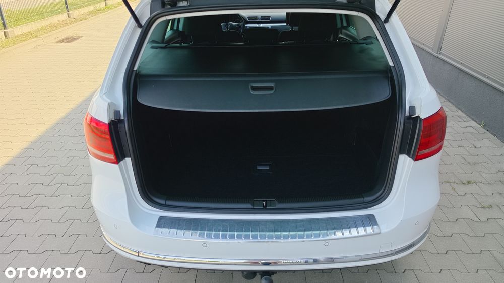 Volkswagen Passat 2.0 TDI Highline - 15