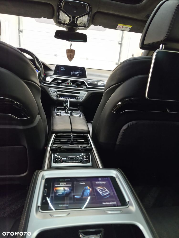 BMW Seria 7 750Li xDrive - 8