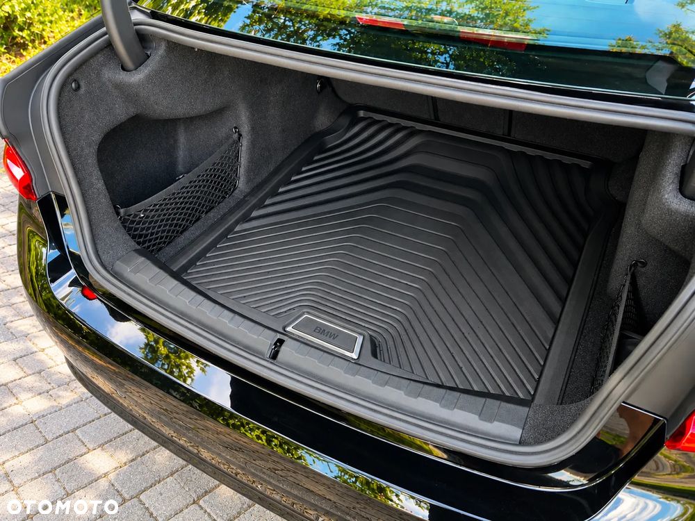 BMW Seria 3 - 16