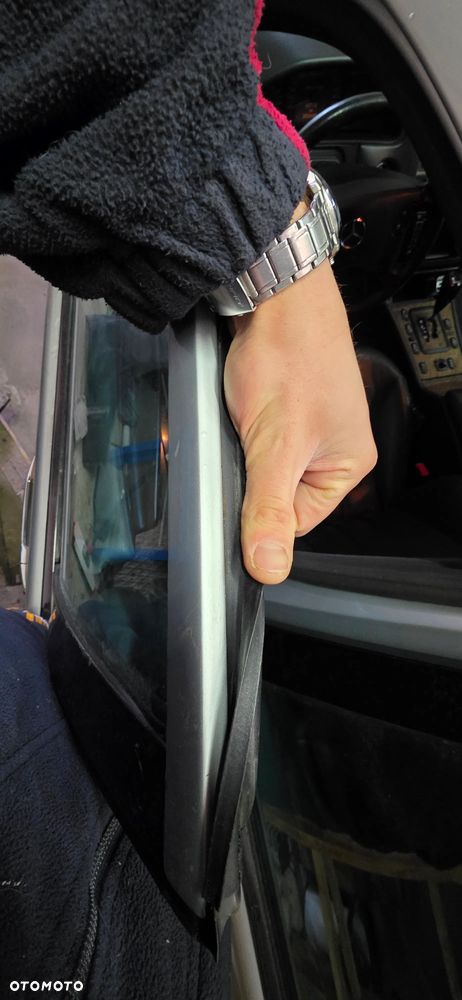 Mercedes-Benz Klasa E - 25