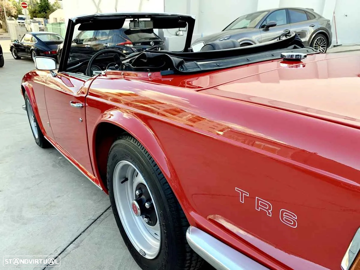 Triumph TR6 - 48