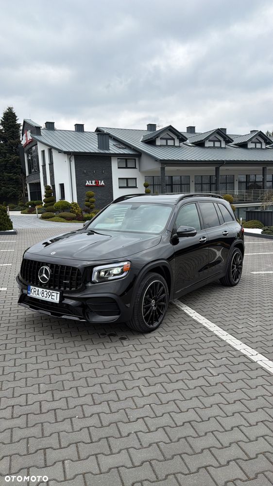 Mercedes-Benz GLB 250 8G-DCT AMG Line - 1