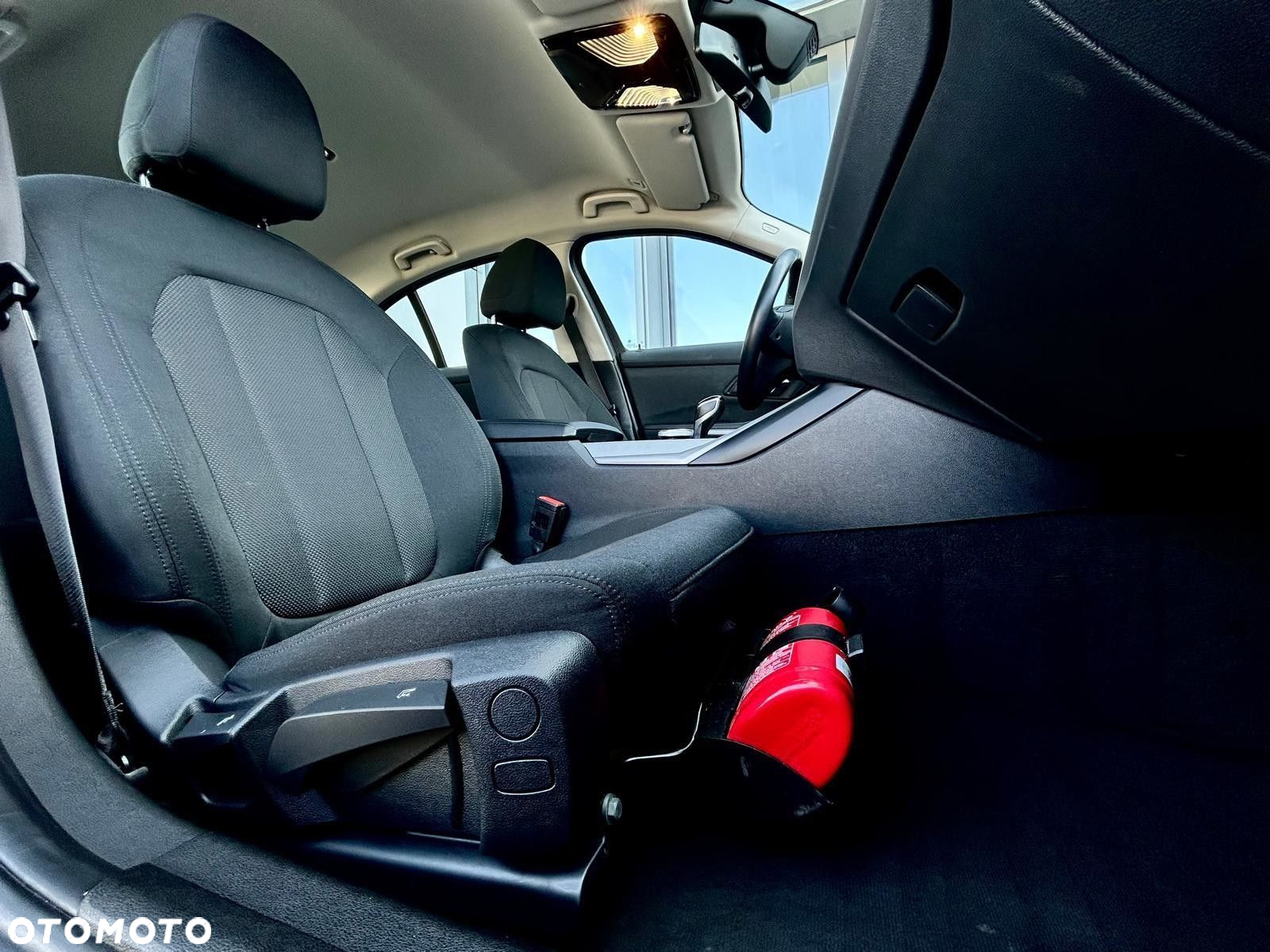 BMW Seria 3 318i Advantage sport - 16