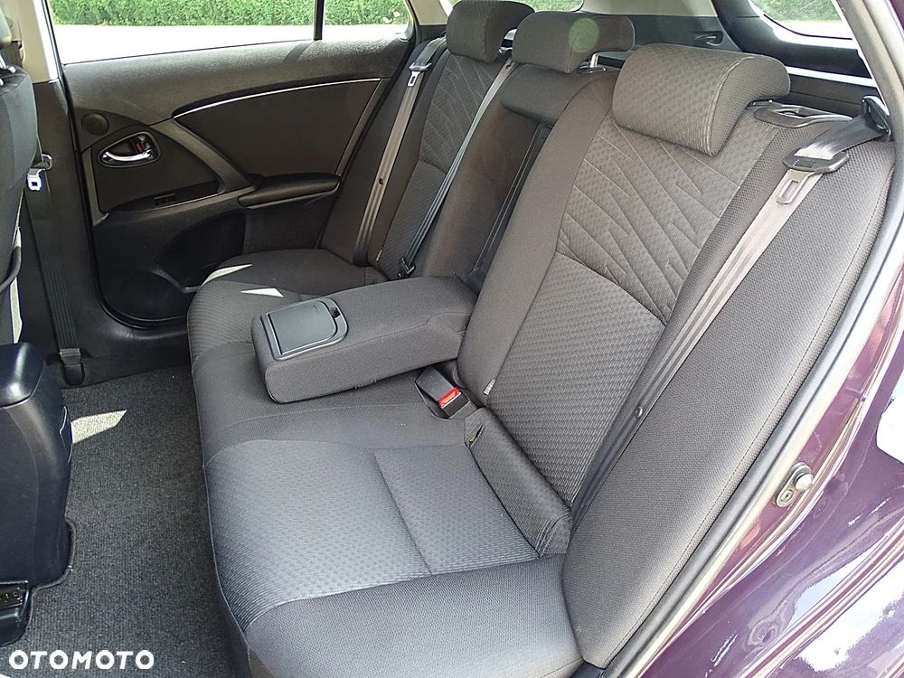 Toyota Avensis 1.8 Premium EU5 MS - 6