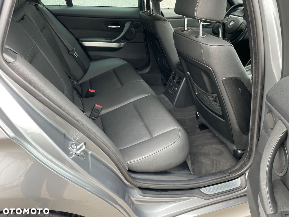BMW Seria 3 - 24