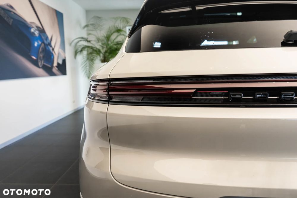 Porsche Cayenne S E-Hybrid PHEV Black Edition - 33