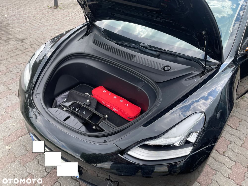 Tesla Model 3 Langstreckenbatterie Allradantrieb Dual Motor - 28