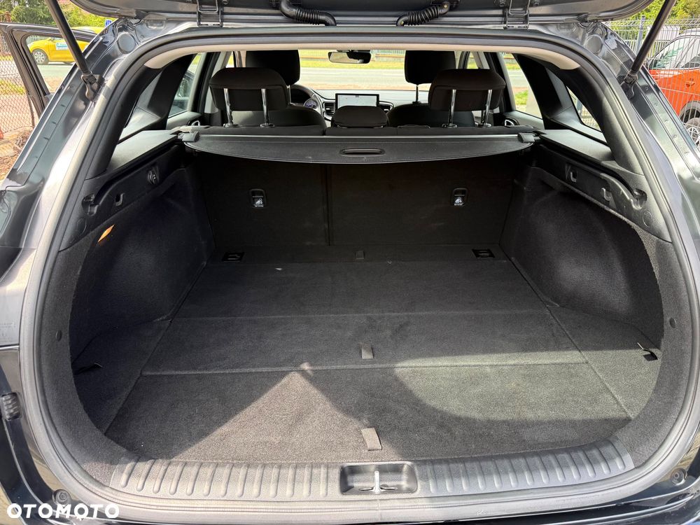 Kia Ceed 1.6 CRDi Eco-Dynamics+ (48V Mild-Hybrid) DCT7 Vision - 17