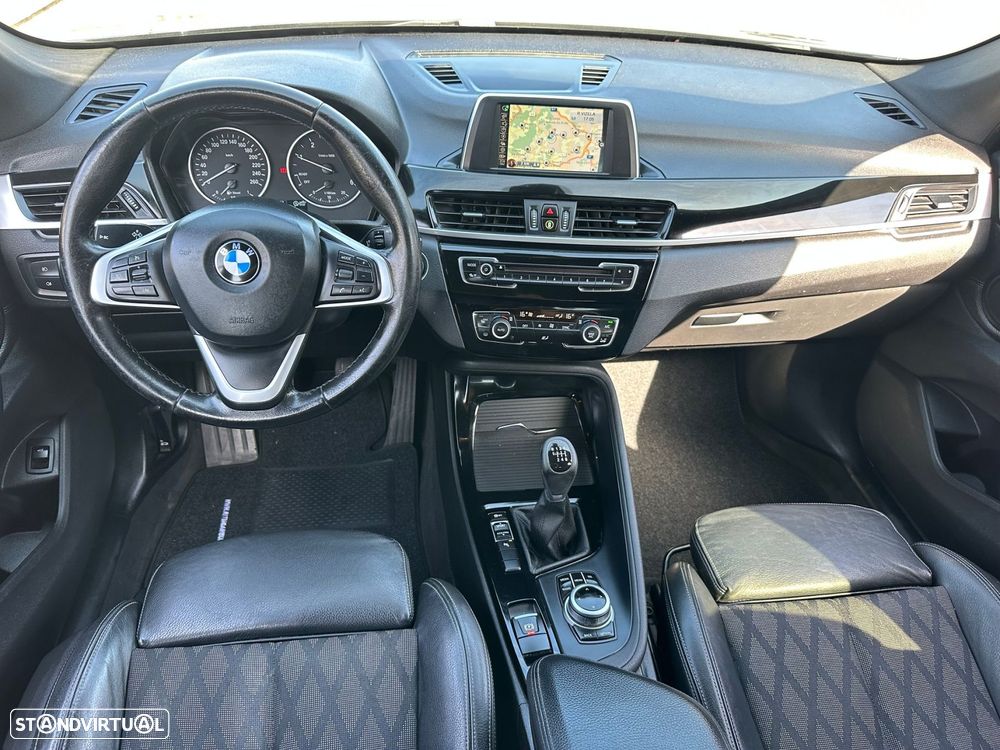 BMW X1 16 d sDrive Line xLine - 22