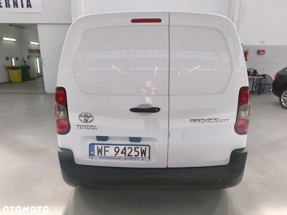 Toyota ProAce Kombi D-4D Medium 2,6t - 8