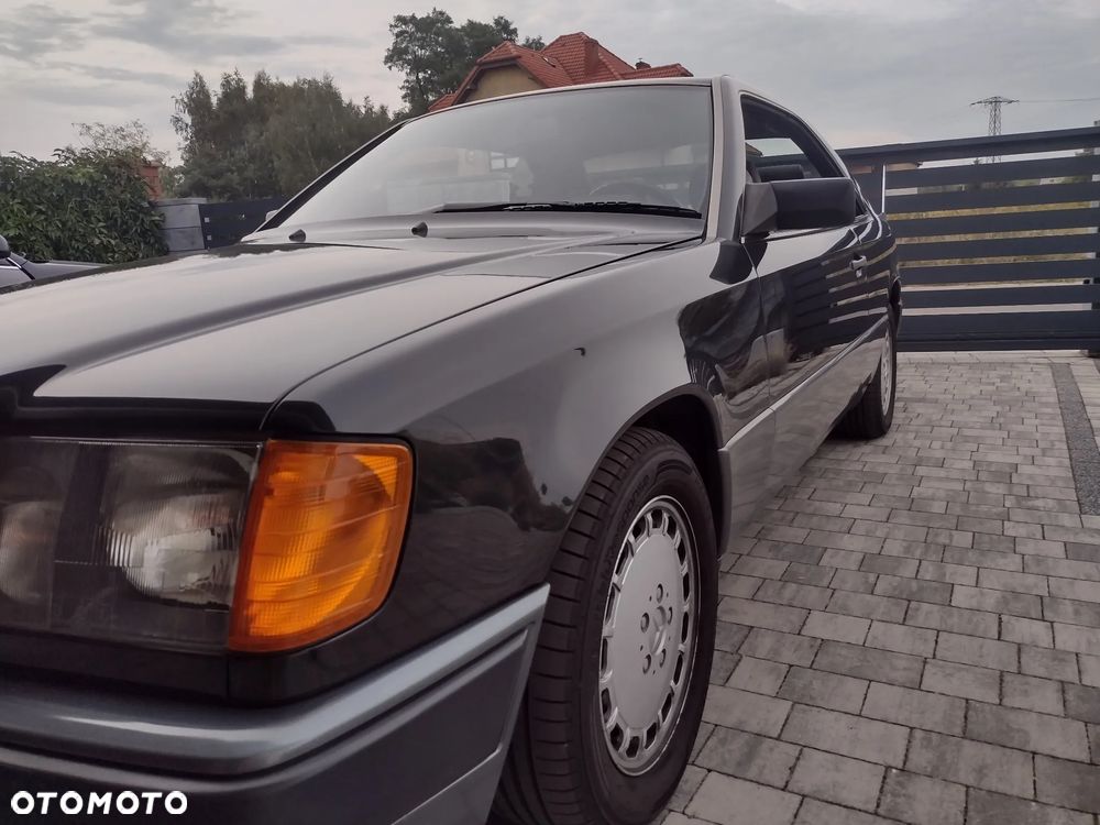 Mercedes-Benz W124 (1984-1993) ver-300-4--matic - 18