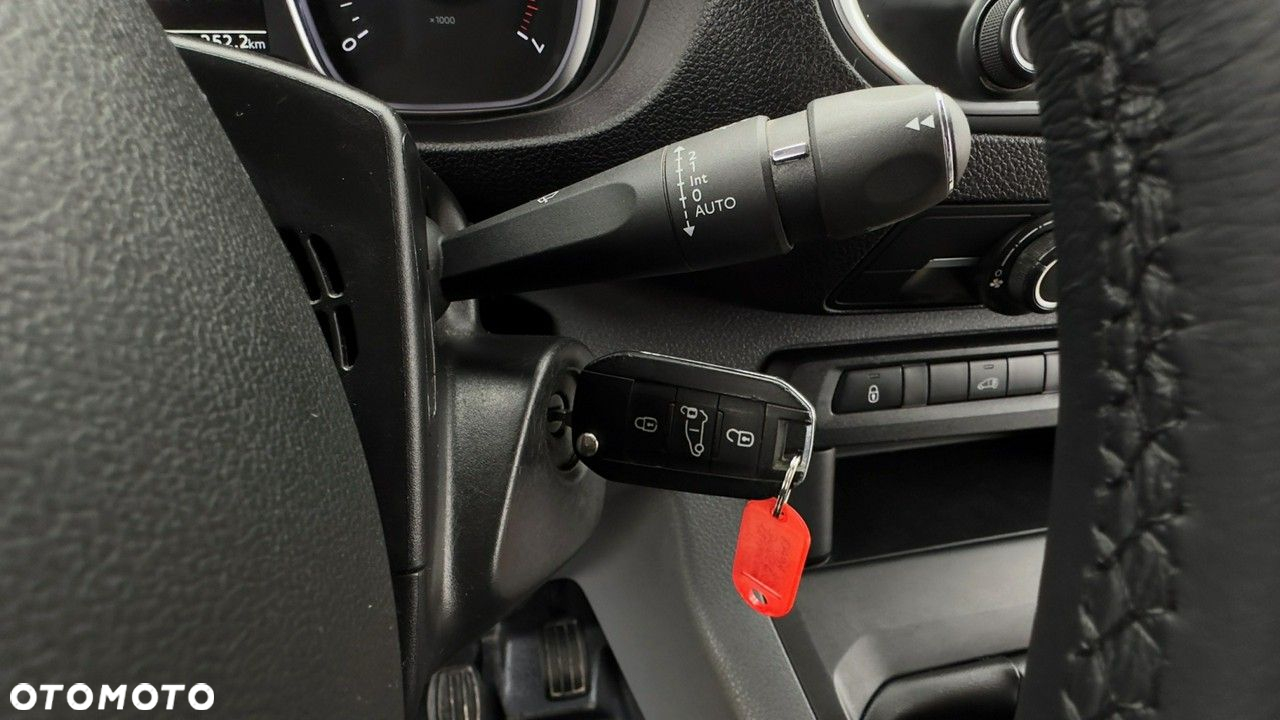 Opel Vivaro - 37