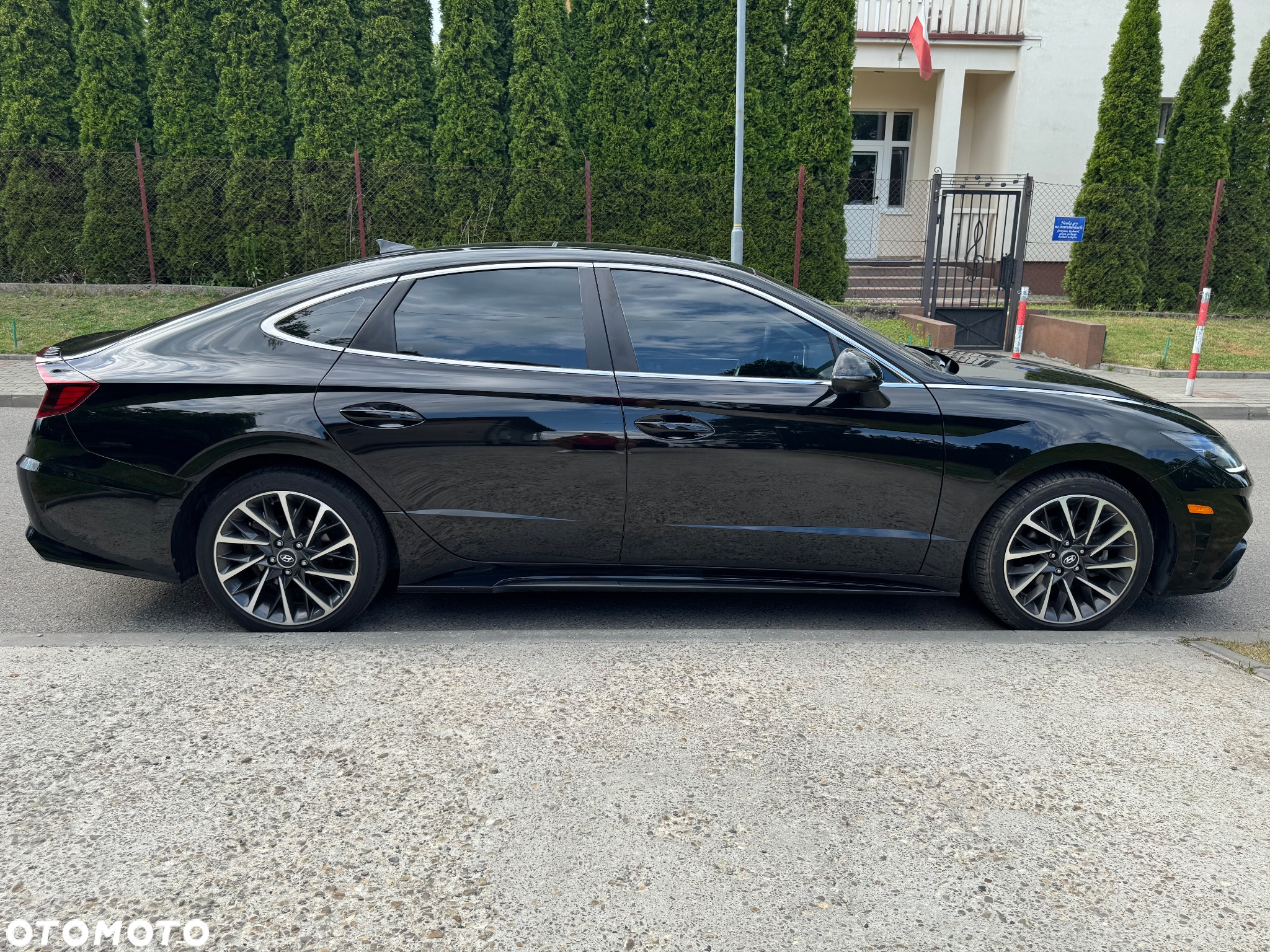 Hyundai Sonata - 12