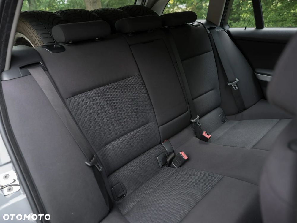 BMW Seria 3 320i Edition Exclusive - 23