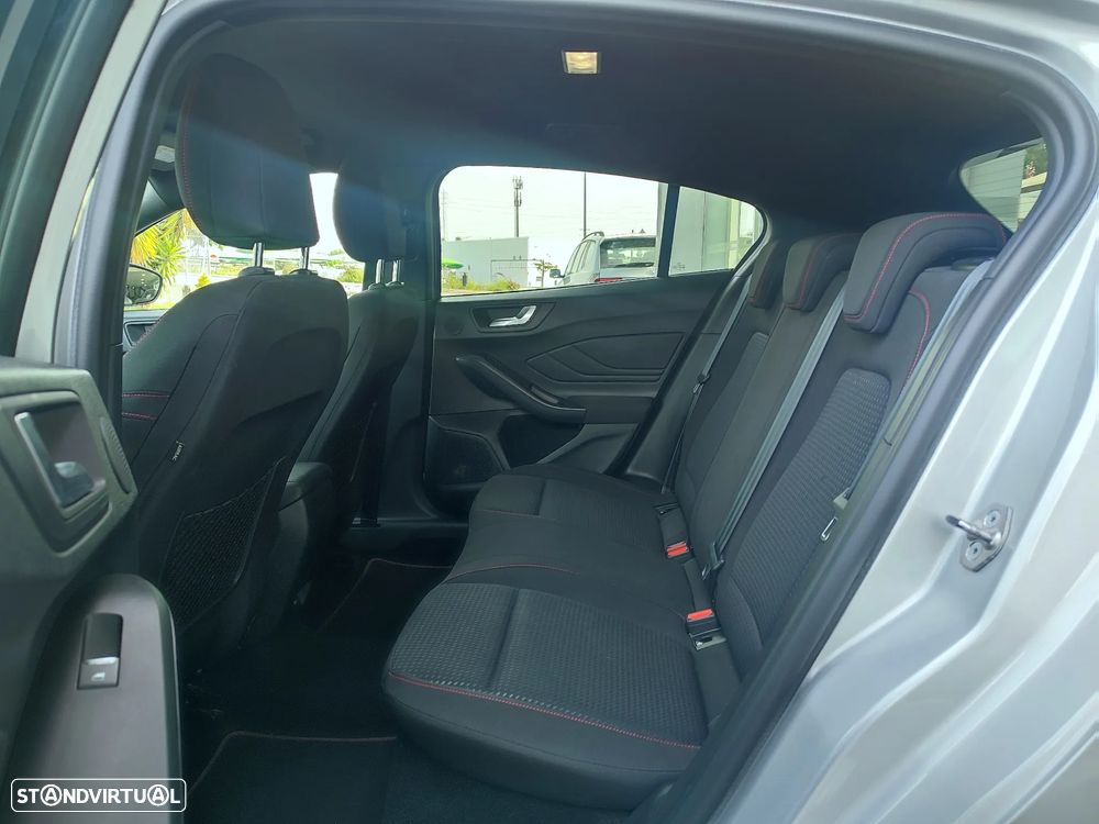 Ford Focus 1.0 EcoBoost ST-Line - 8